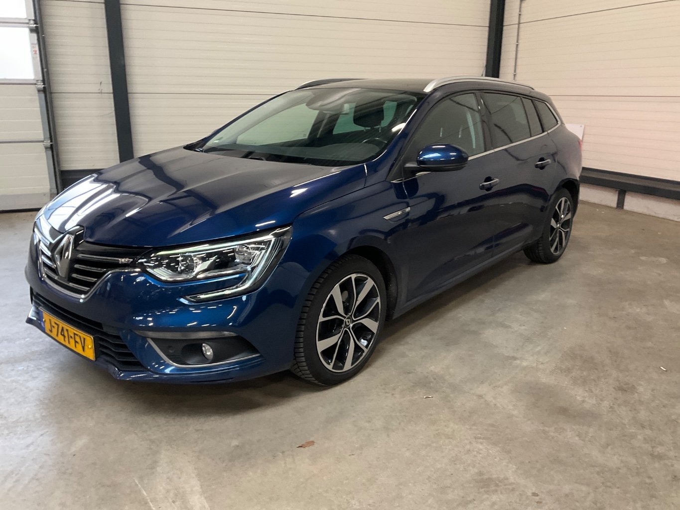 RENAULT MEGANE ESTATE 1.5 Blue dCi Bose