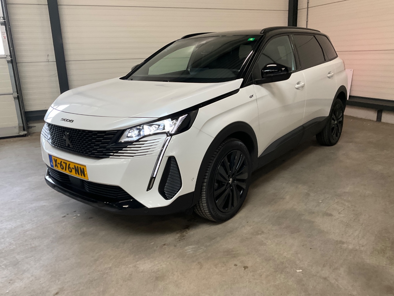 PEUGEOT 5008 1.2 PureT. GT