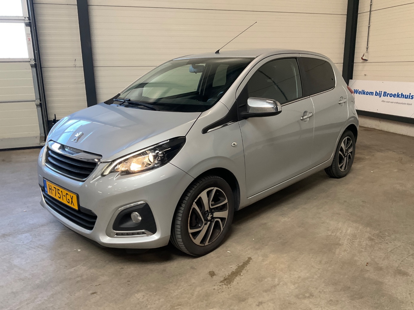 PEUGEOT 108 1.0 e-VTi Allure