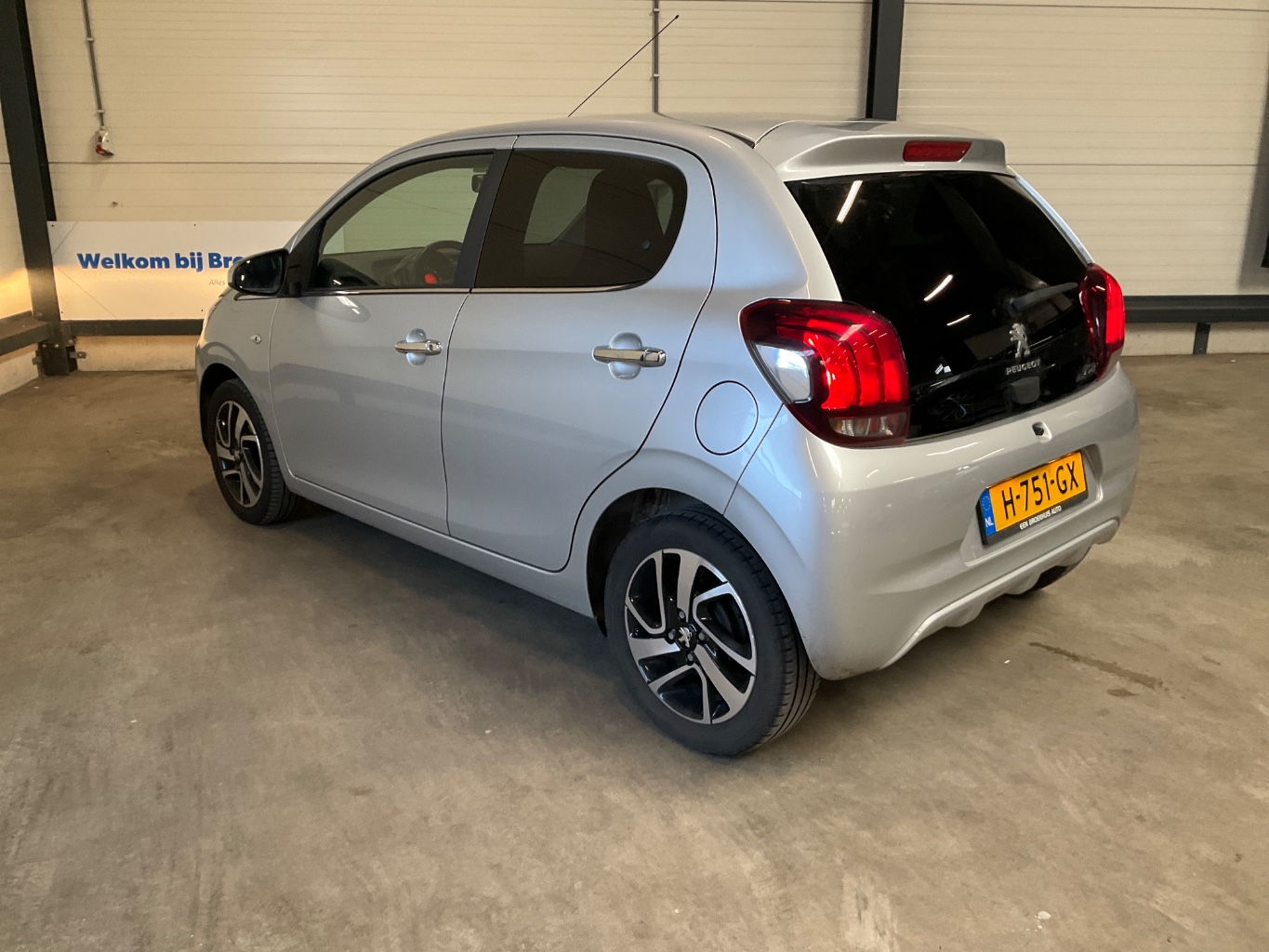 PEUGEOT 108 1.0 e-VTi Allure photo