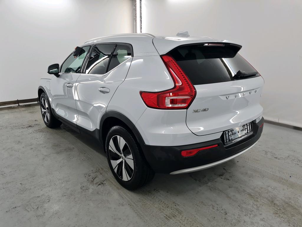 VOLVO XC40 1.5 T5 TE PHEV Momentum Pro DCT Intellisafe Pro Xenium Park Assist photo