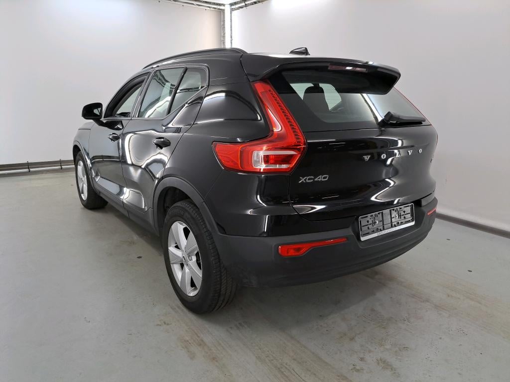 VOLVO XC40 1.5 T2 MOMENTUM CORE Winter Park Assist photo