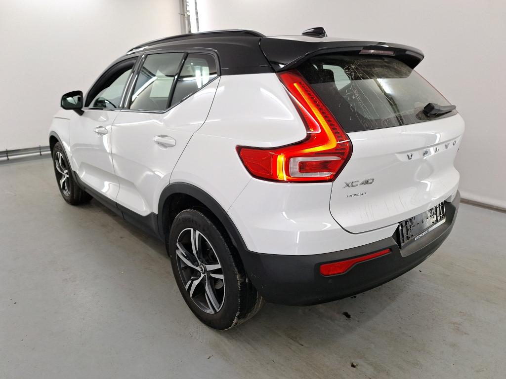 VOLVO XC40 1.5 T2 R-DESIGN AUTO Winter Park Assist photo