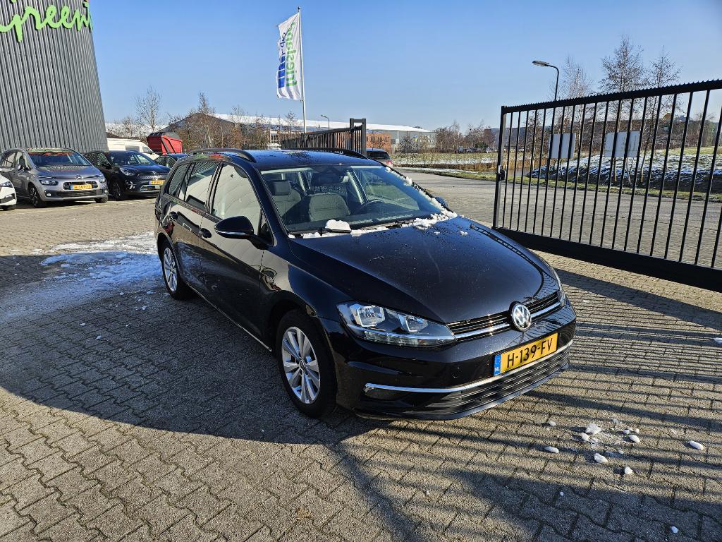 VOLKSWAGEN Golf Variant 85 kW photo