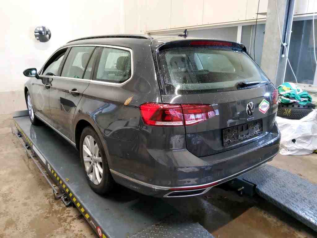 Vw GTE Passat Variant photo