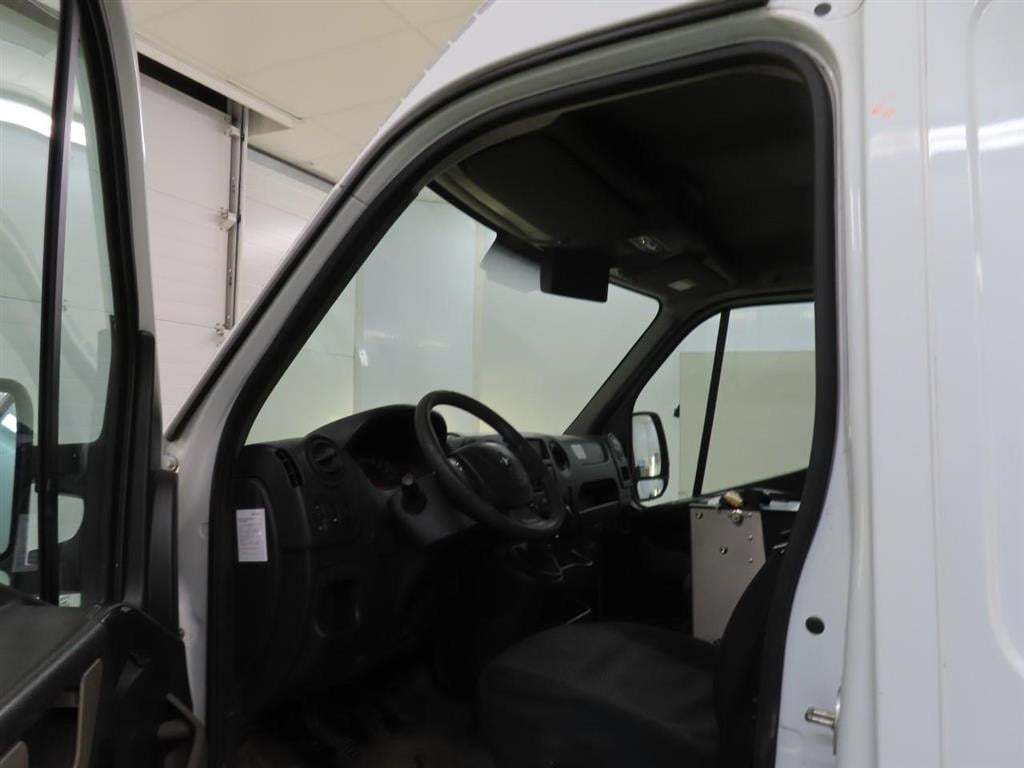 RENAULT Master T35 2.3 dCi L2H2 photo