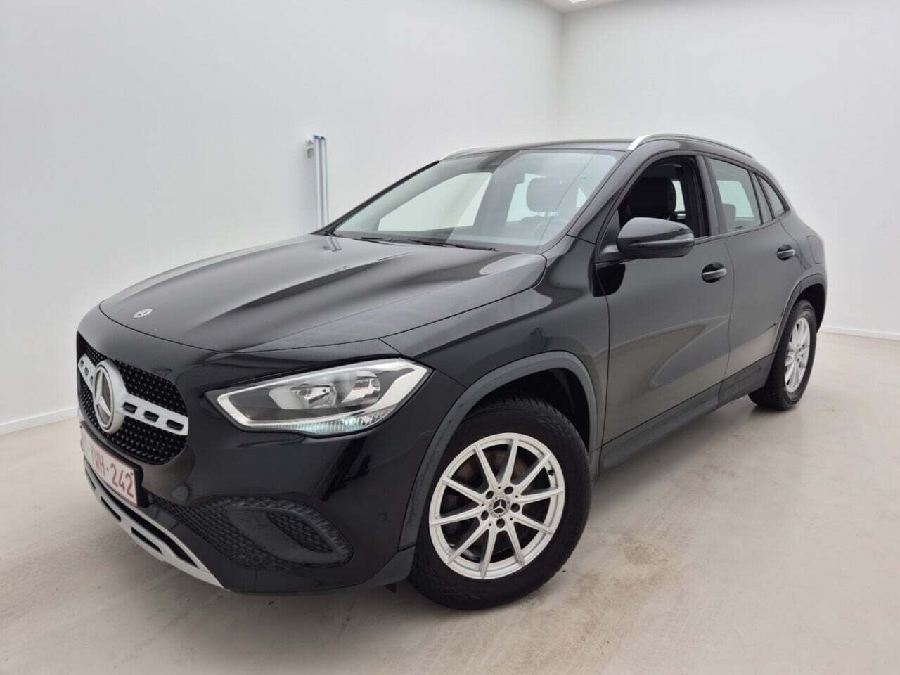 MERCEDES-BENZ GLA 2.0 180D 8G-DCT BUSINESS SOLUT