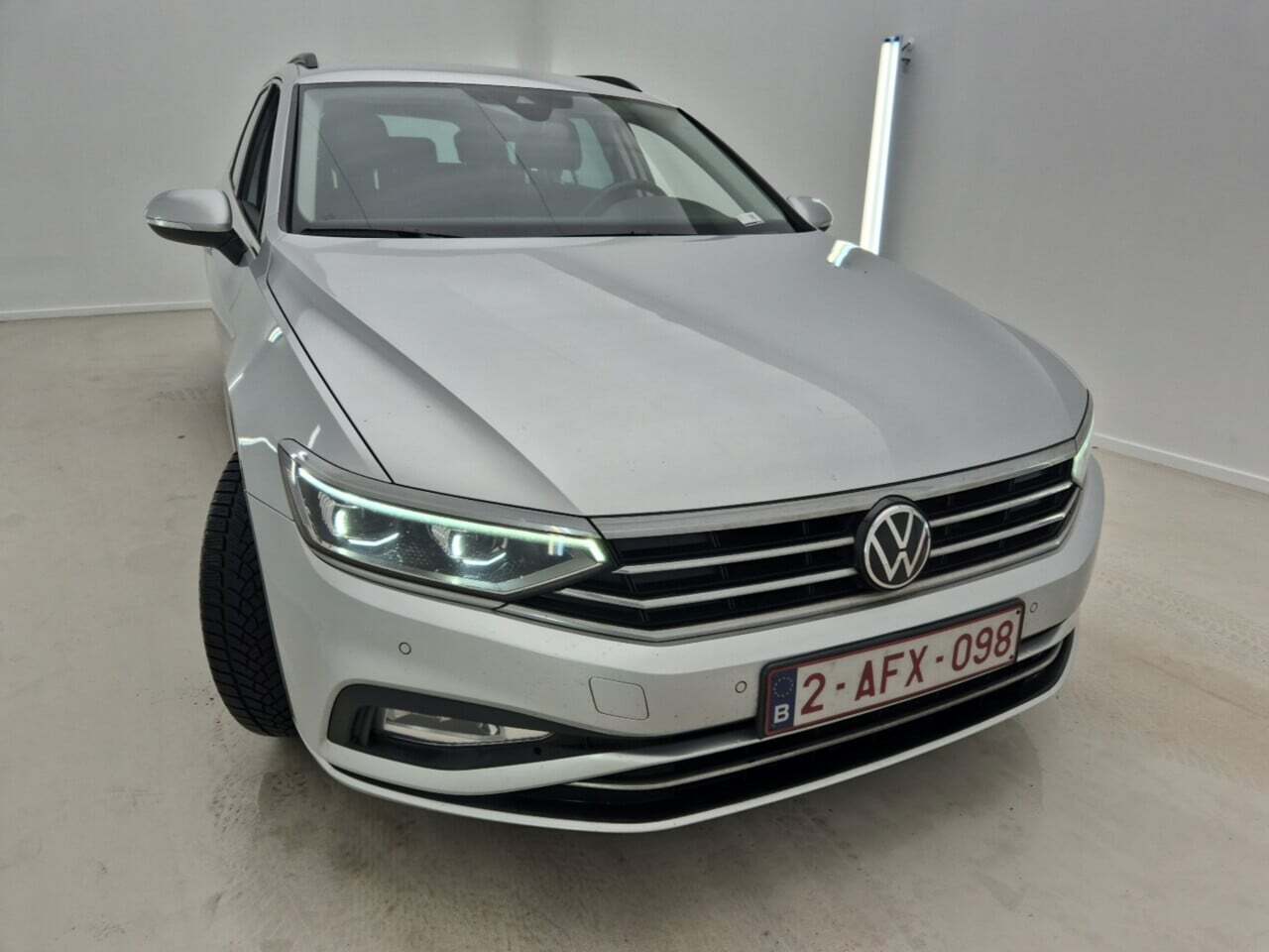 VOLKSWAGEN PASSAT VARIANT 1.6 TDI SCR DSG7 ELEGANCE BUSI photo