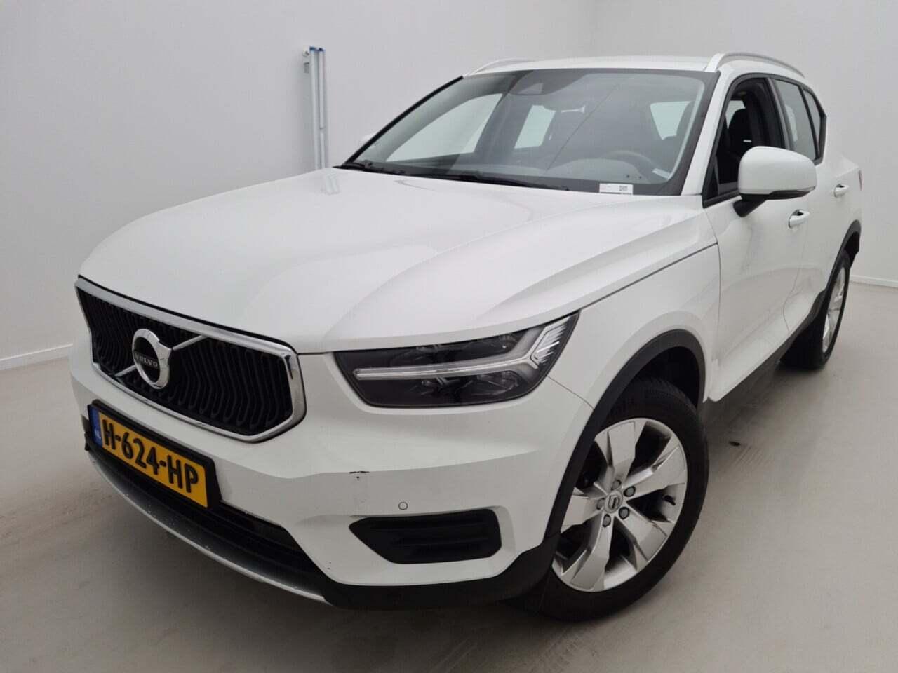 VOLVO XC40 1.5 T3 Momentum Pro