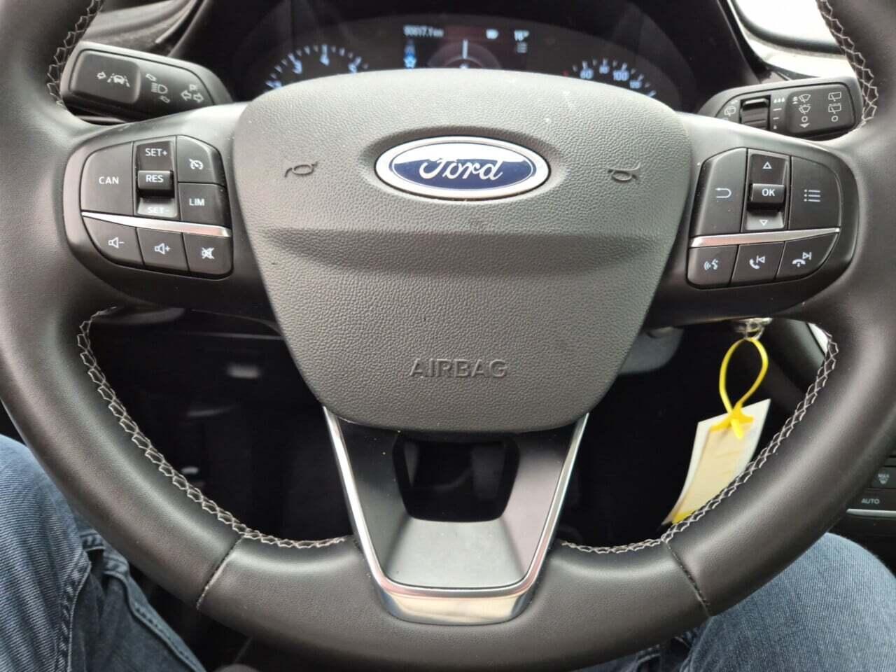 FORD Fiesta 1.0 EcoBoost Hybrid Titanium photo