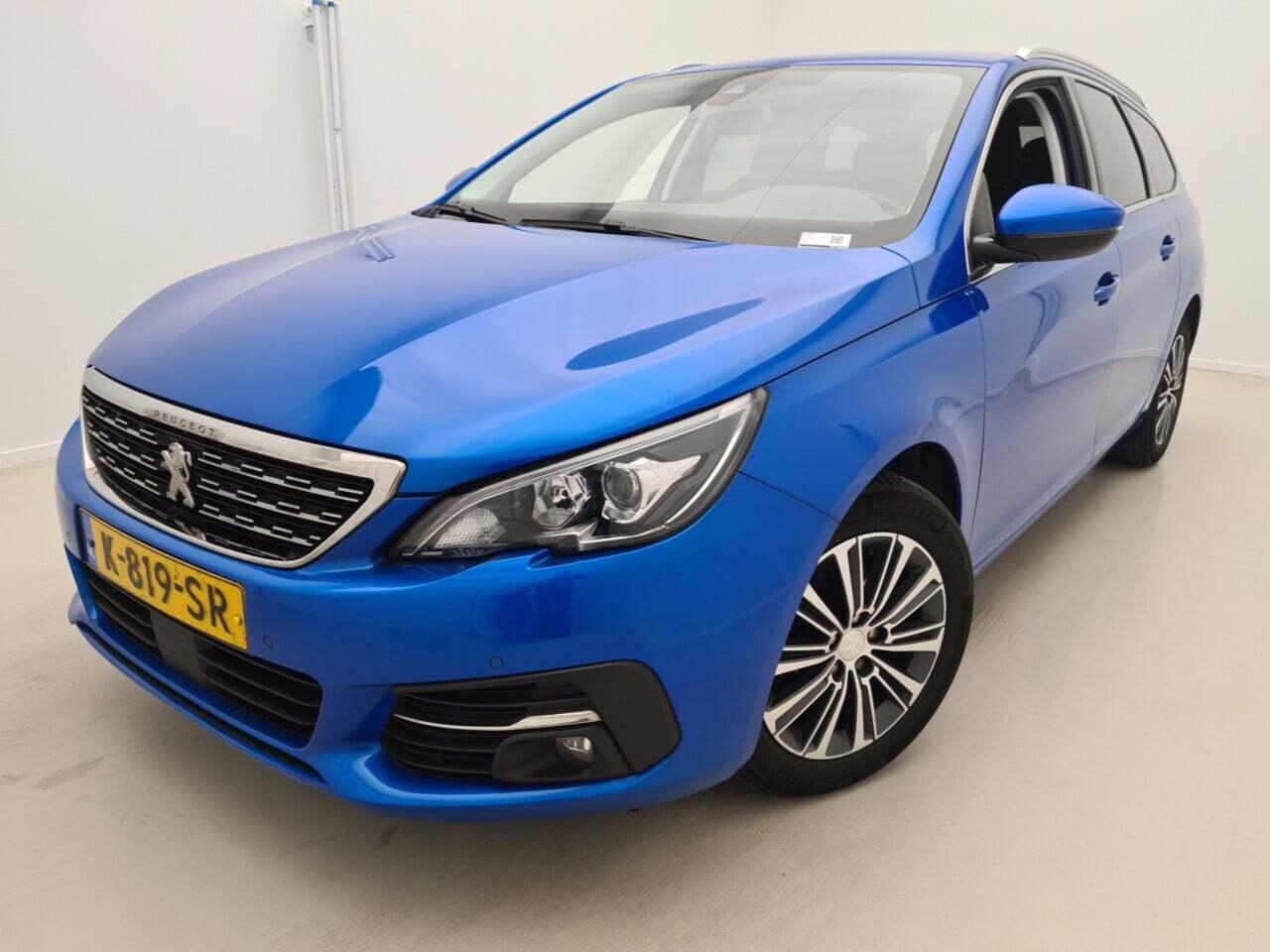 PEUGEOT 308 SW 1.2 PureTech Blue Lease Allure