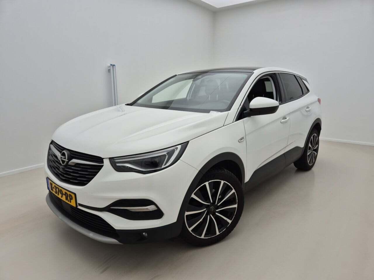 OPEL Grandland X 1.2 Turbo Business Executive