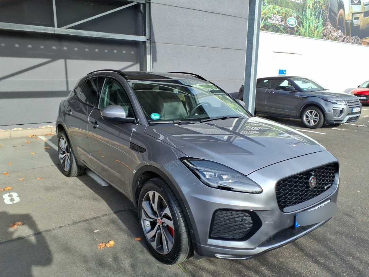 Jaguar R-Dynamic SE AWD Plug-In Hybrid E-PACE photo