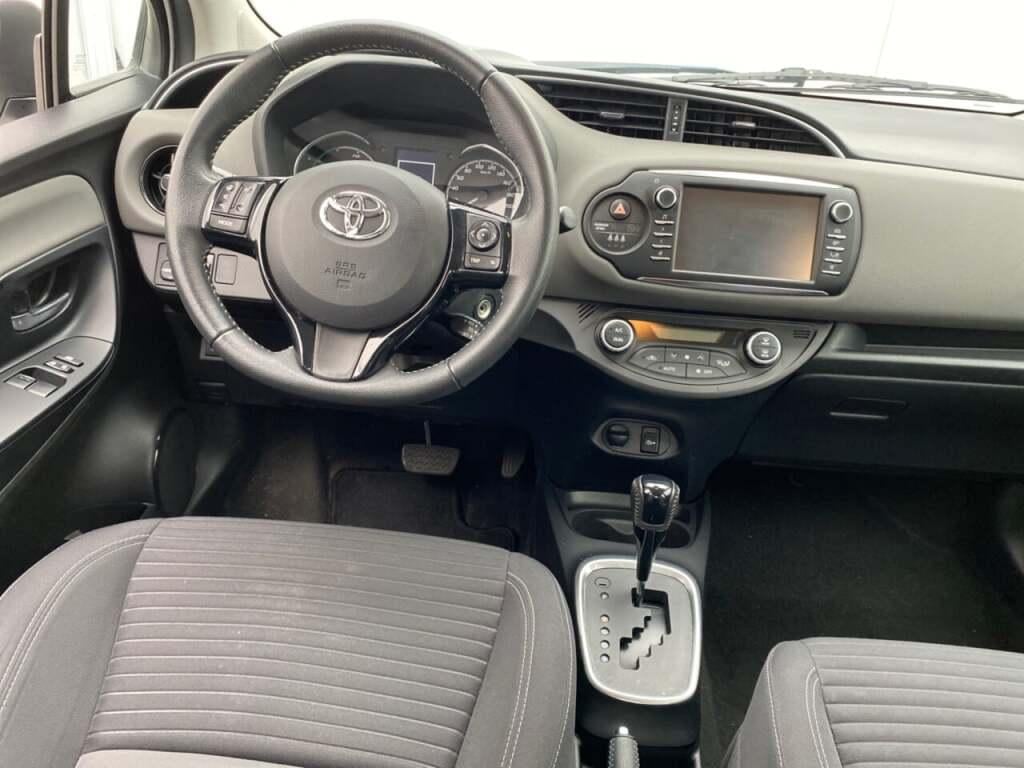 TOYOTA Yaris 1.5 Hybrid Active photo