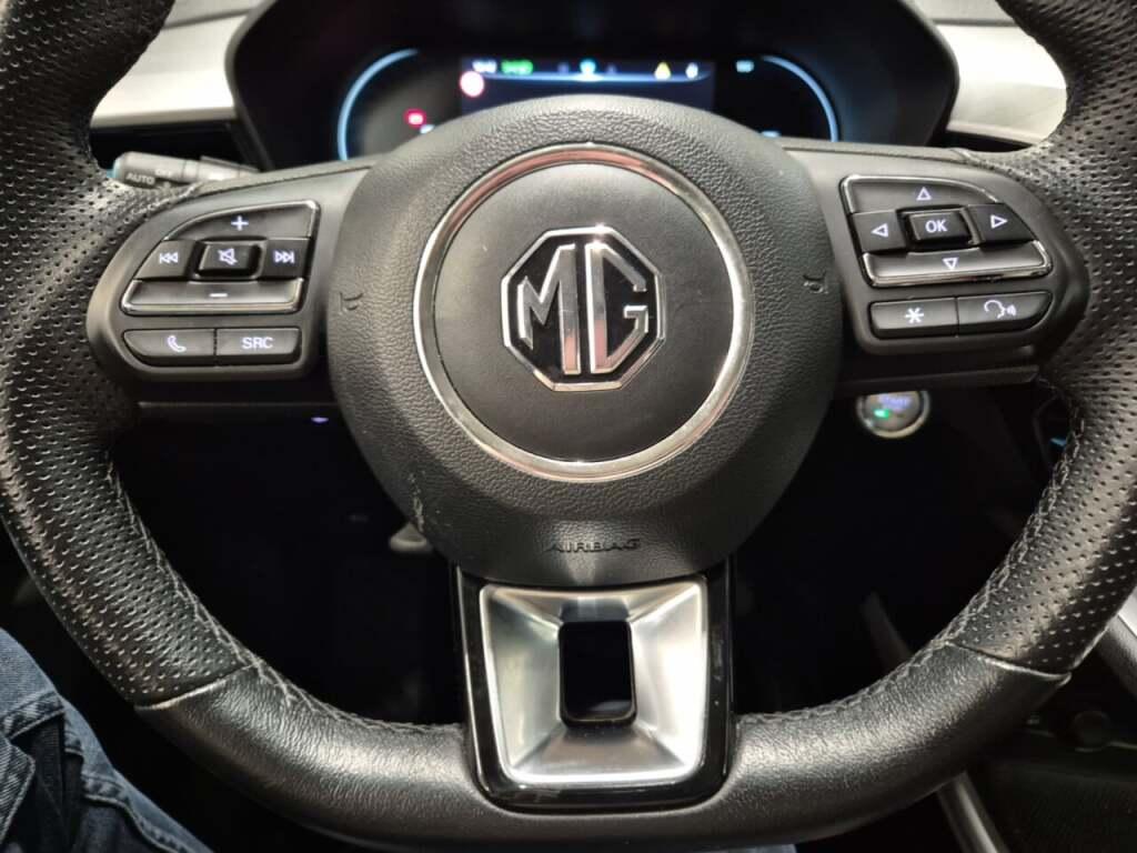 MG 5 Standard Range Luxury 50 kWh photo