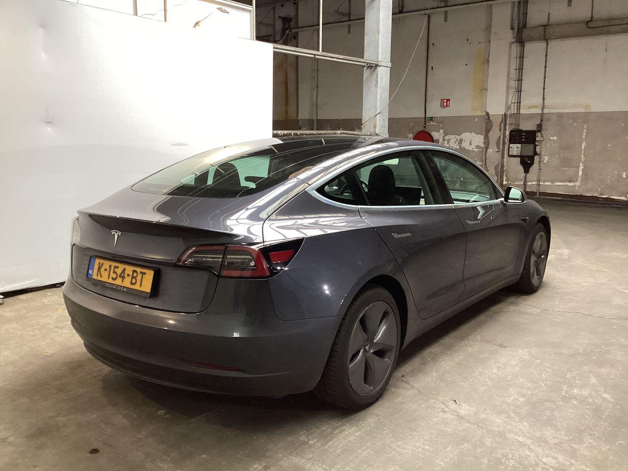 Tesla Model 3 Standard RWD Plus 60 kWh photo