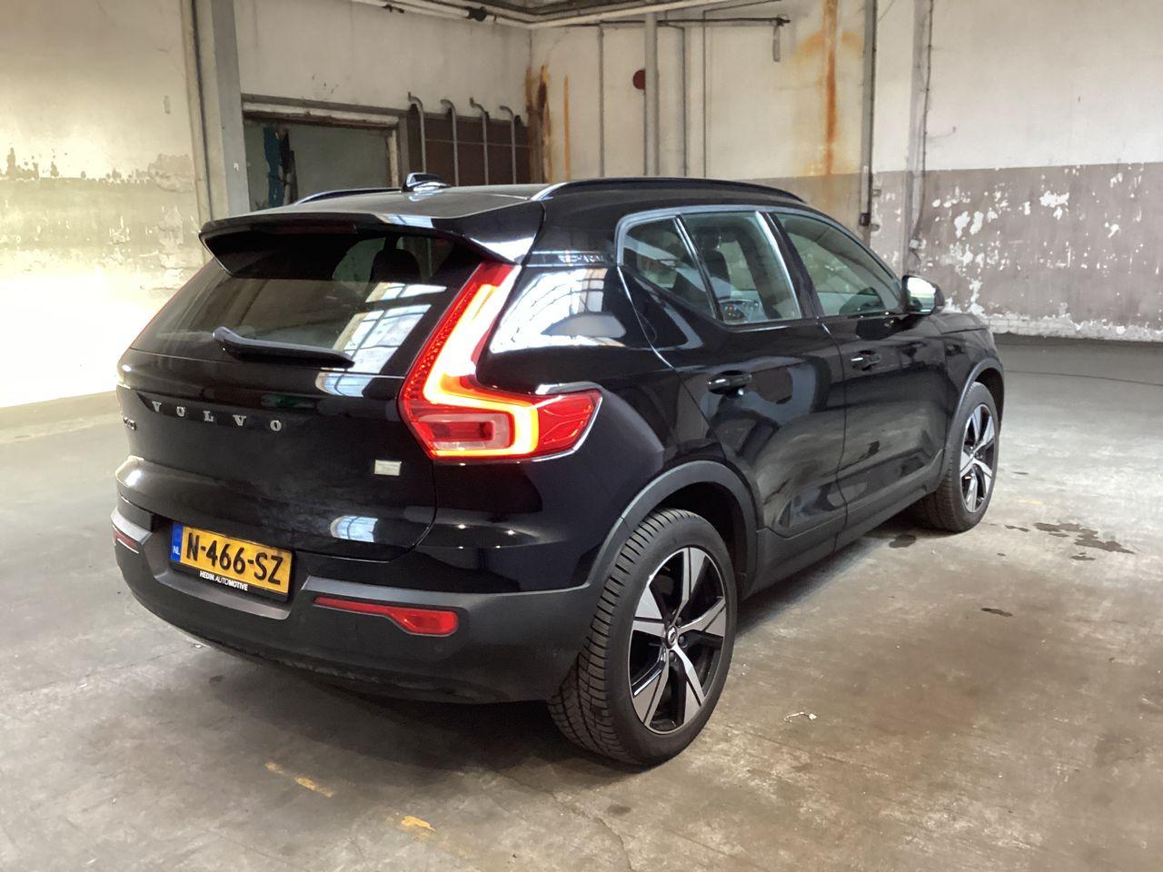 VOLVO XC40 Recharge Twin Plus photo