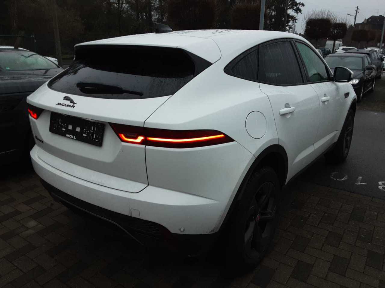 Jaguar Basis AWD E-PACE photo