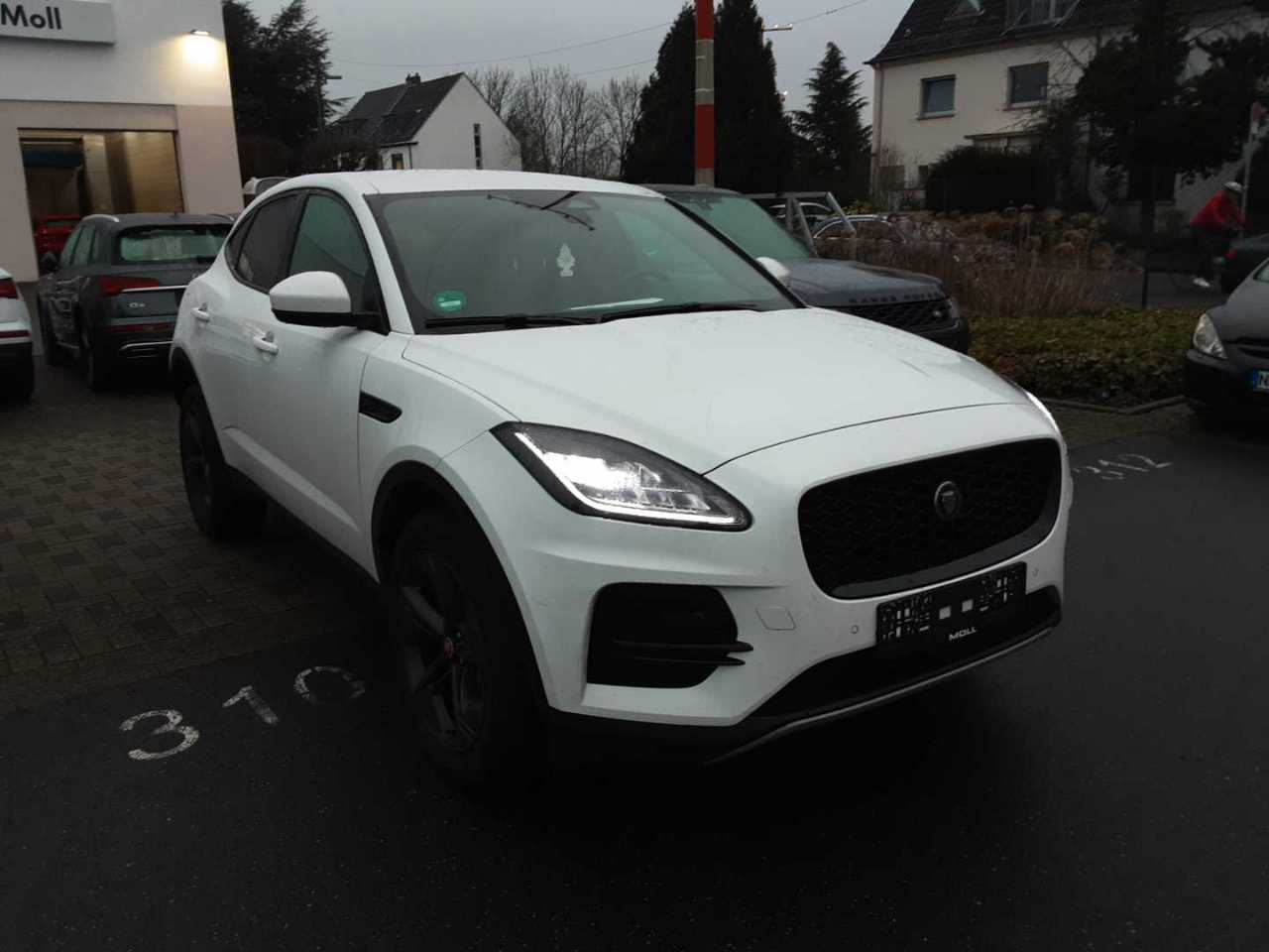 Jaguar Basis AWD E-PACE photo