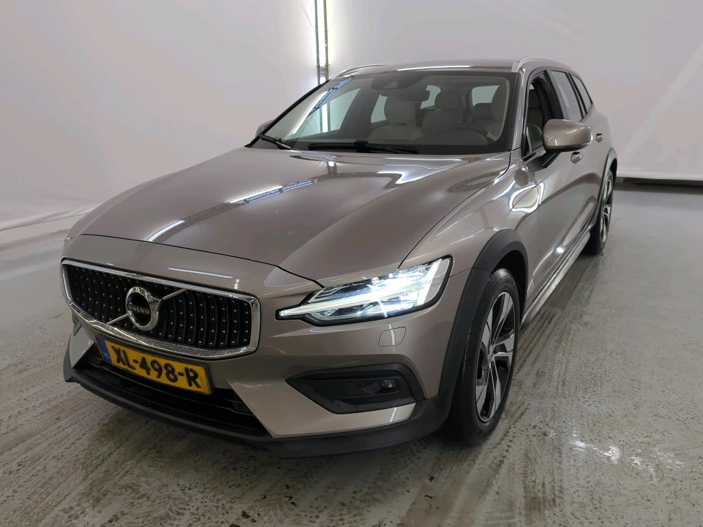 VOLVO V60 '18 Volvo V60 Cross Country D4 AWD Geartronic Intro Edition 5d