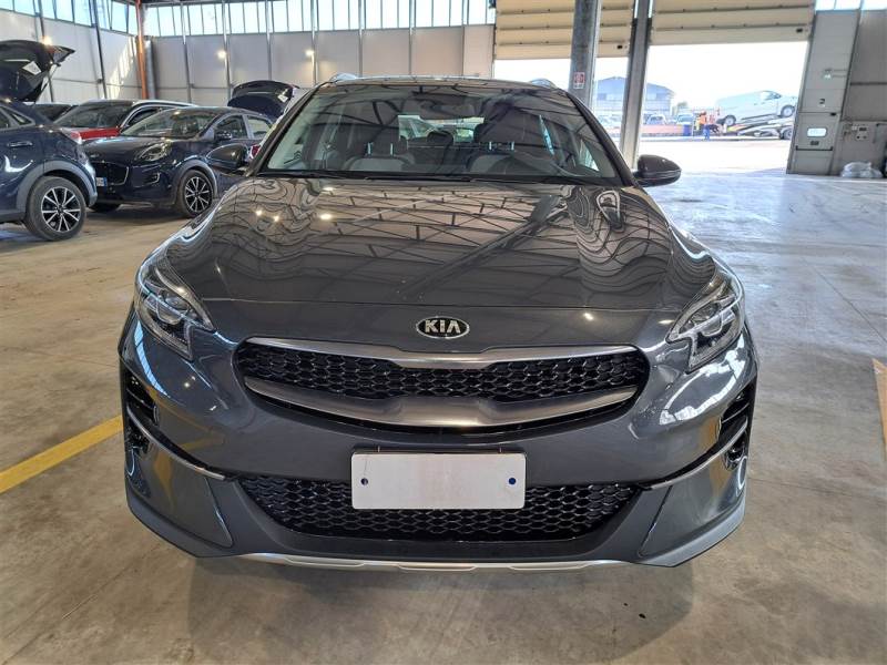 Kia 11 KIA XCEED / 2019 / 5P / CROSSOVER 1.6 CRDI 85KW STYLE photo