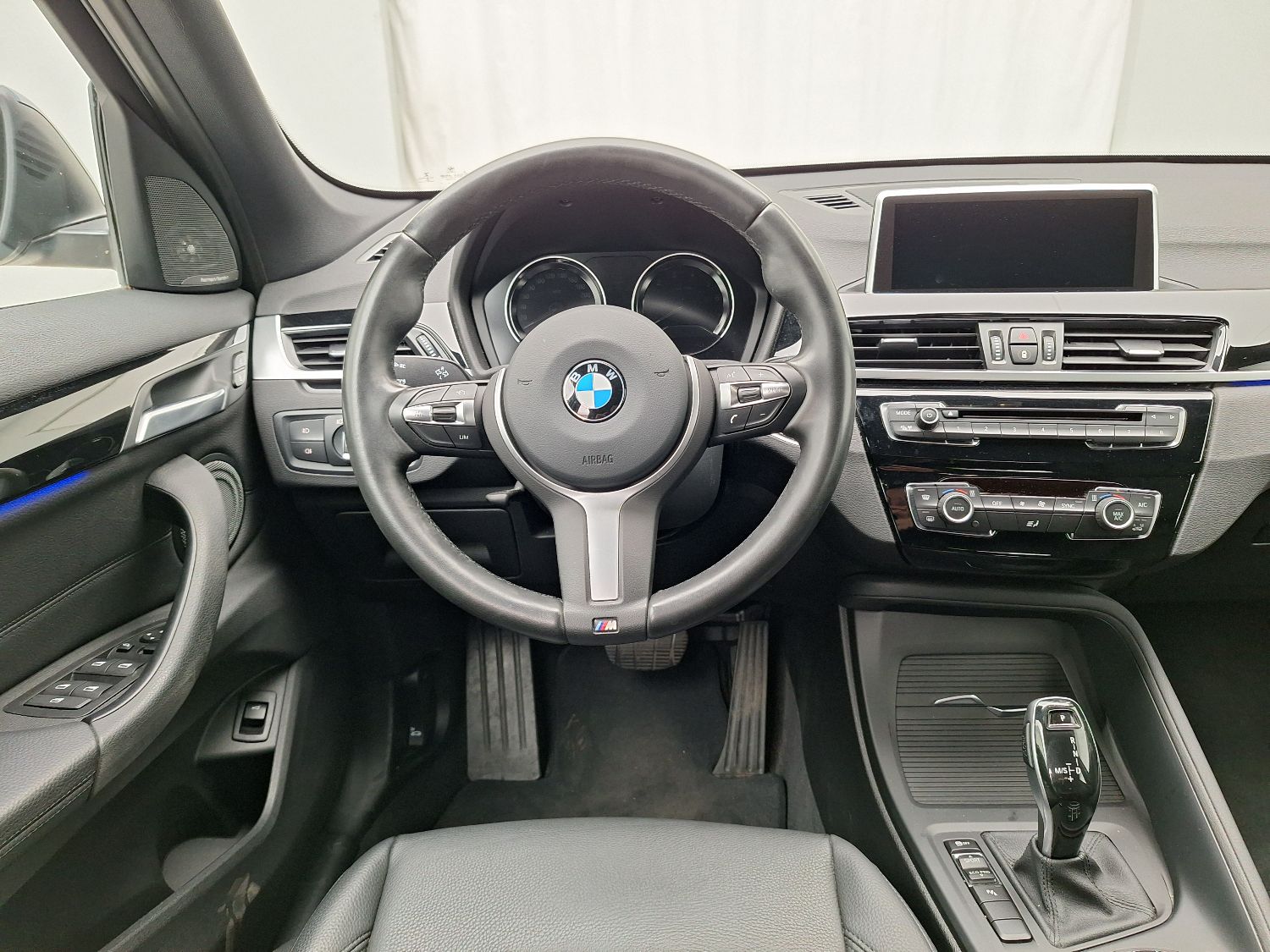 BMW, X1 FL'19, BMW X1 sDrive18iA (100 kW) 5d photo