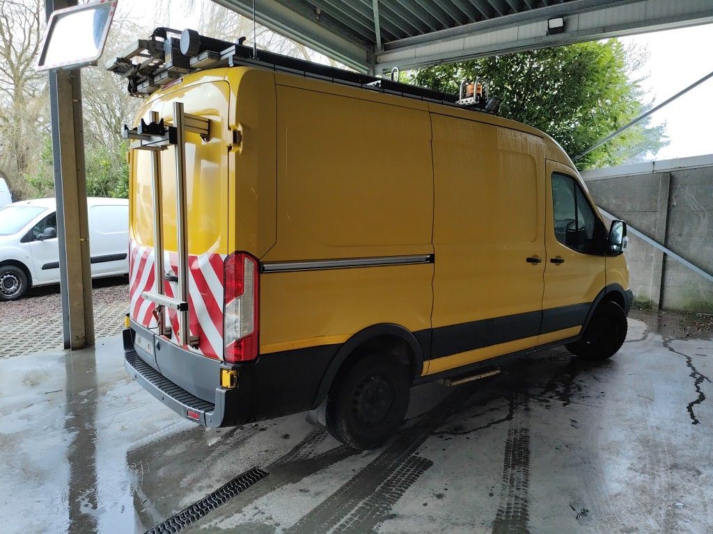 Ford Transit 350M 2.0TD 130pk 96kW M6 Trend 4d photo