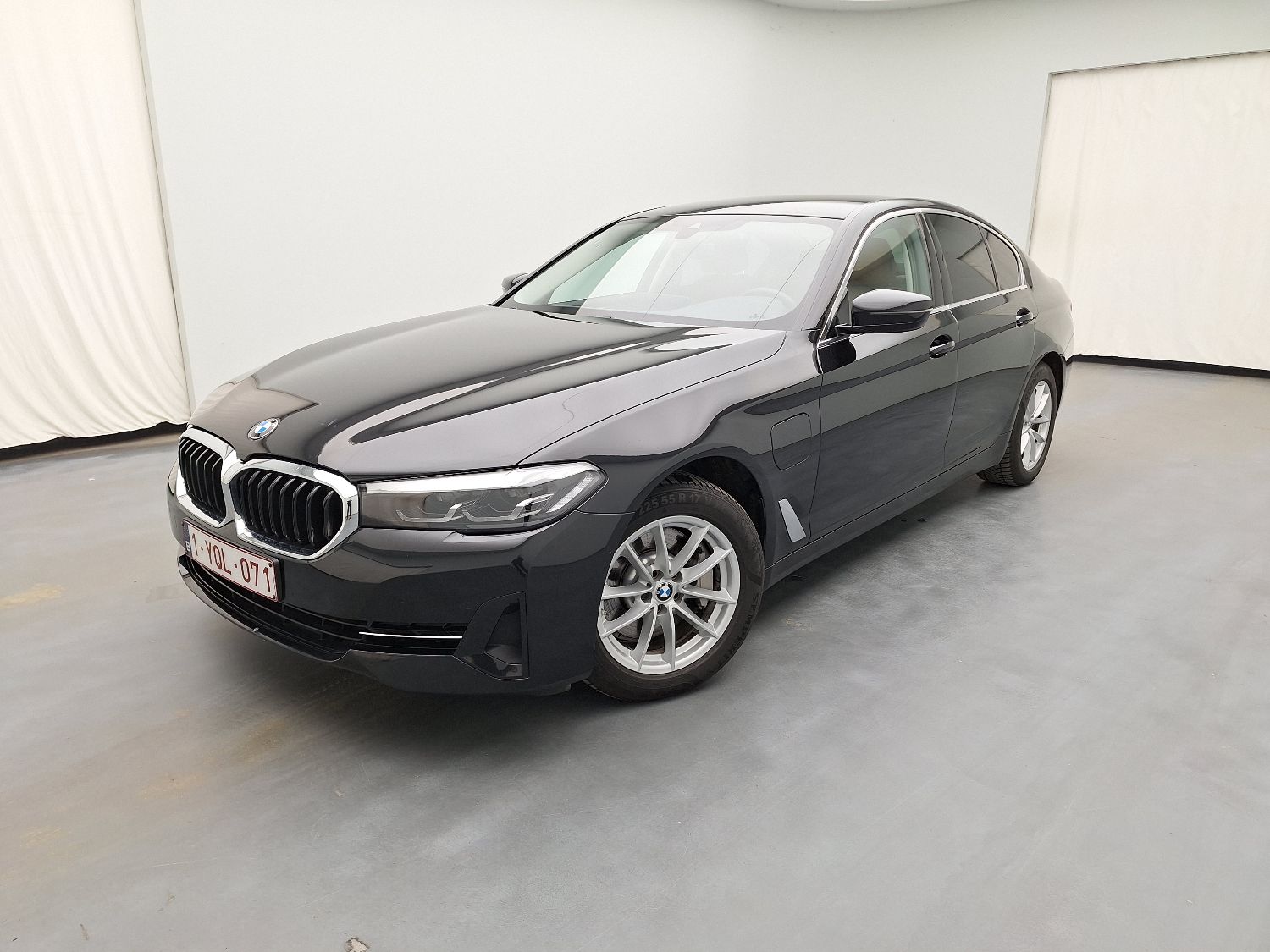 BMW, 5-serie FL'20, BMW 5 Reeks Berline 530e 200kW 4d photo