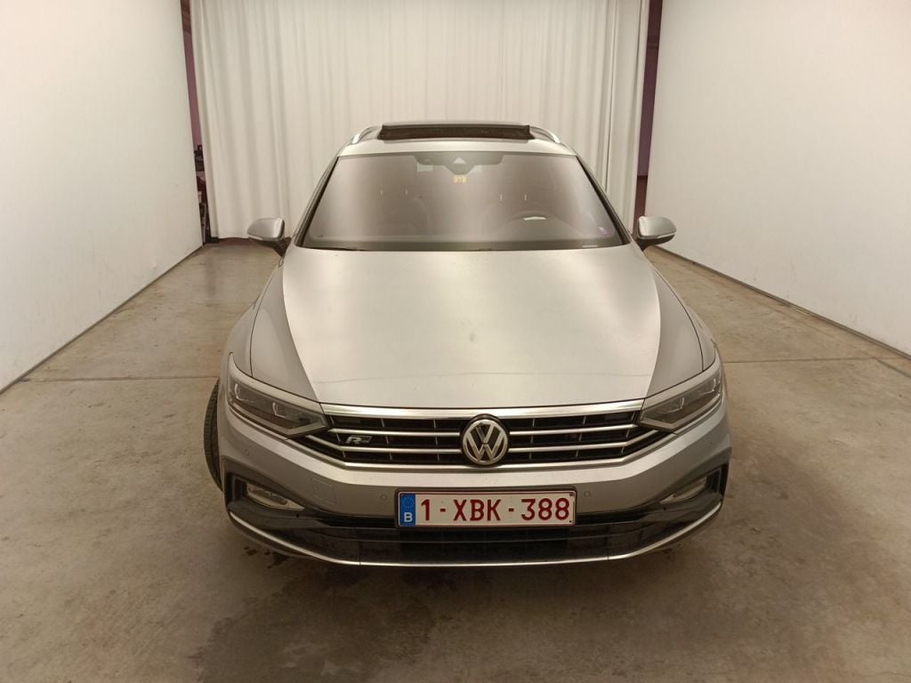 Volkswagen Passat Variant 1.6 TDI SCR DSG7 Elegance Business 5d