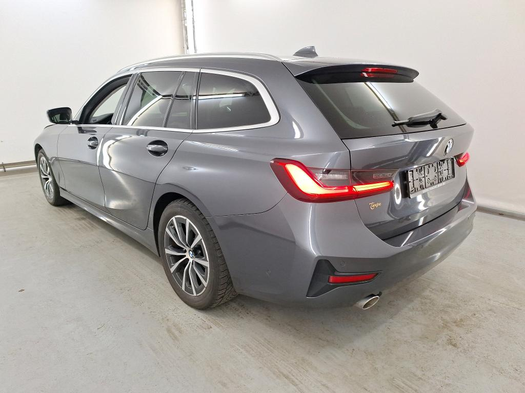 BMW 3 SERIES TOURING 2.0 318DA (110KW) TOURING Model Advantage Storage  Mirror  Business photo