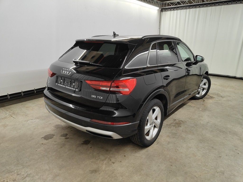 Audi Q3 35 TDI S tronic Advanced Business Editio 5d photo