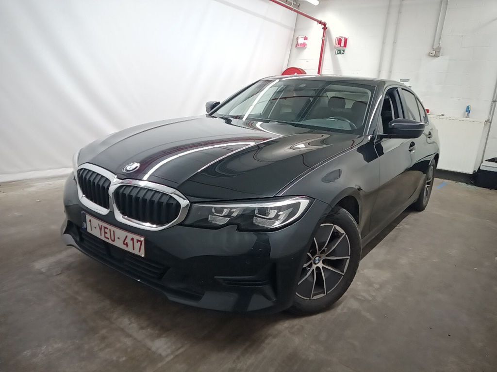 BMW 3 Reeks Berline 318dA (100 kW) 4d photo