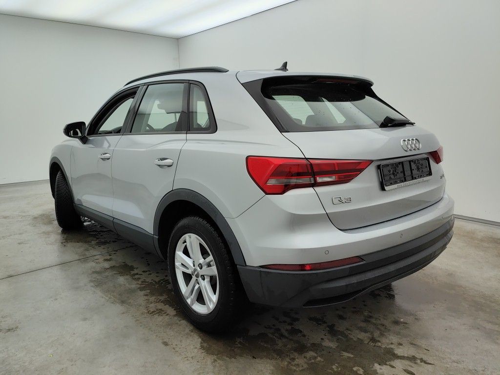 Audi Q3 35 TDI S Tronic Business Edition 5d photo