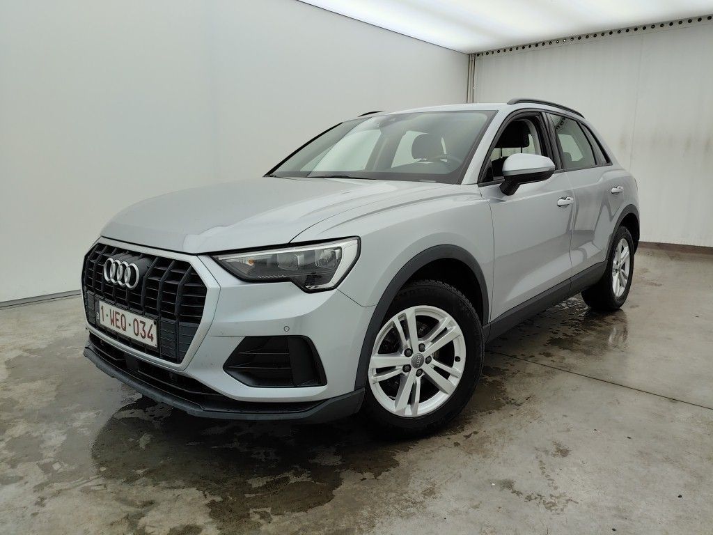 Audi Q3 35 TDI S Tronic Business Edition 5d photo