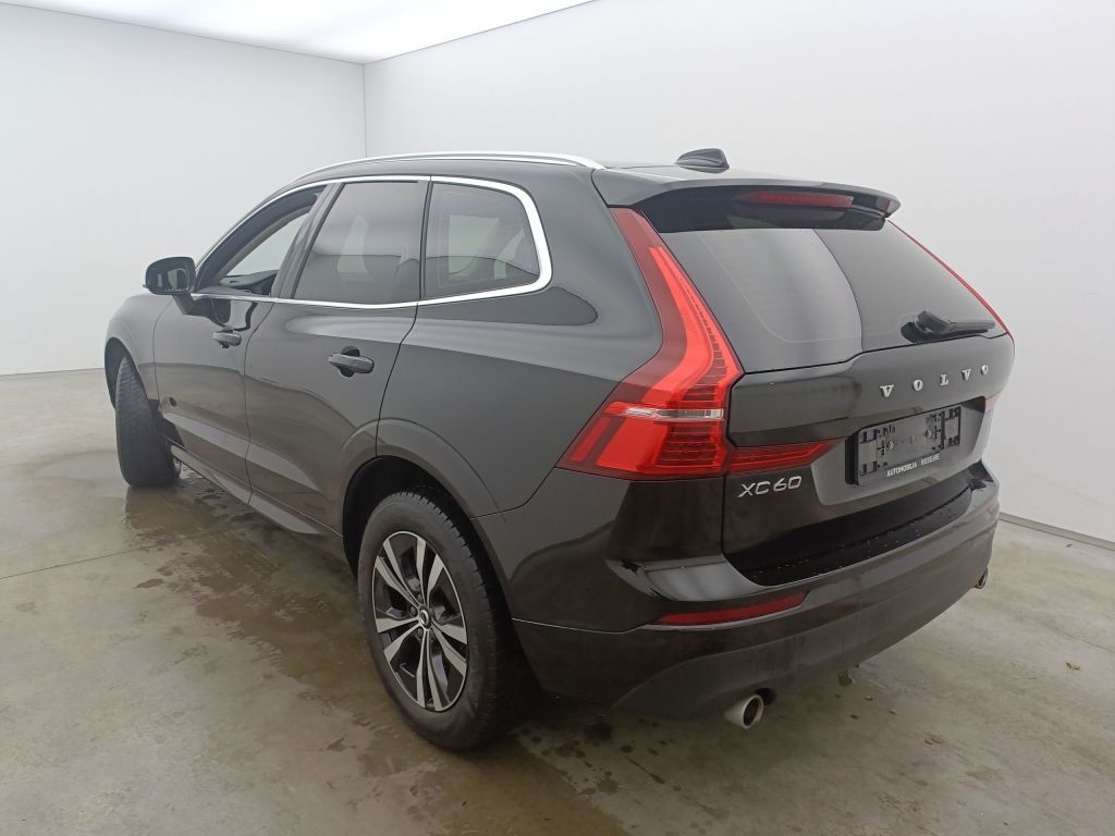 Volvo XC60 D3 Momentum Pro 5d photo