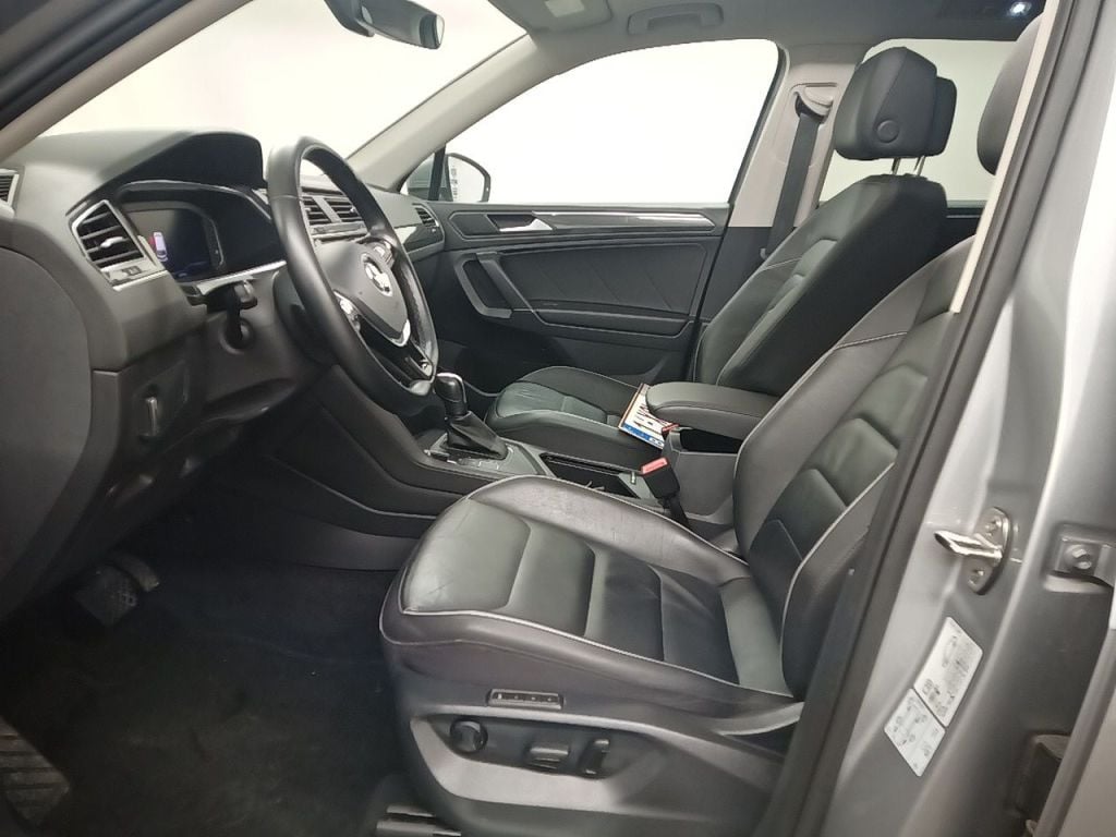 Volkswagen Tiguan Allspace 1.5 TSI ACT DSG7 Platinum 5d photo