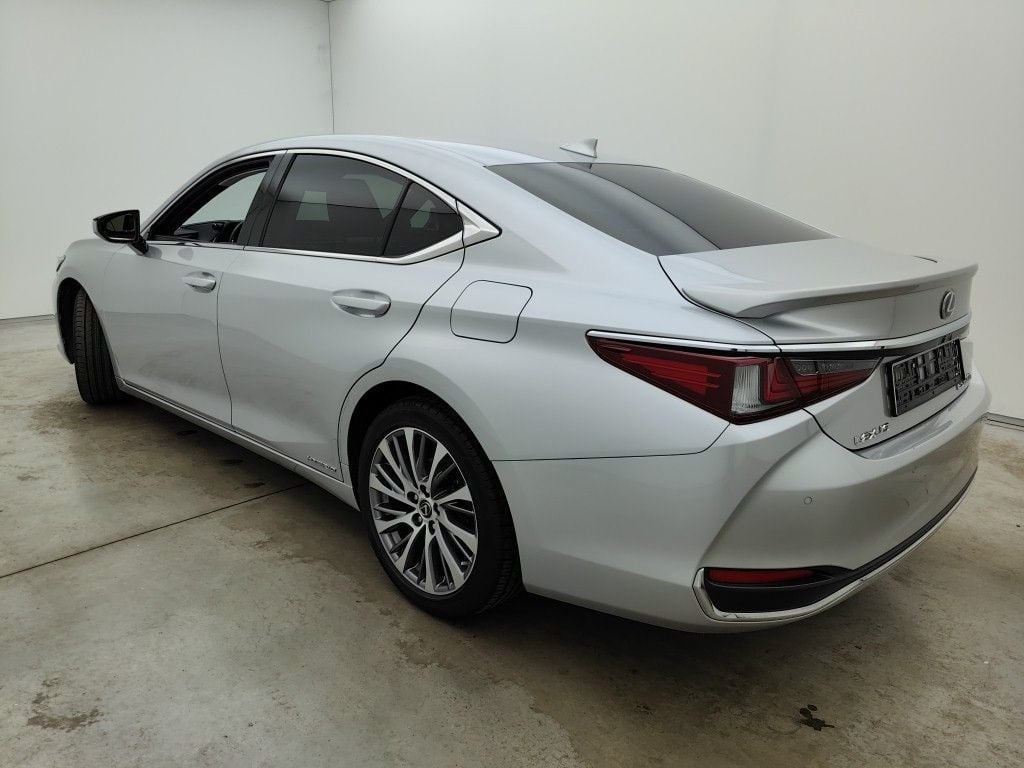 Lexus ES 300h Executive Line 4d photo