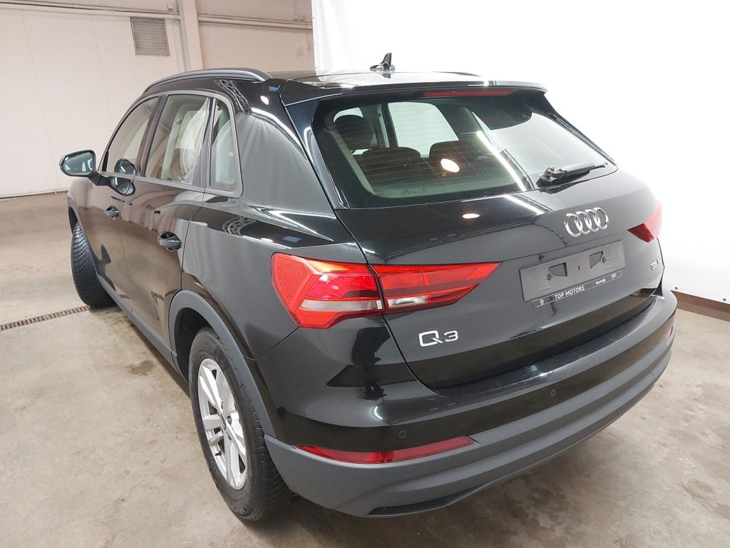 Audi Q3 35 TDI S Tronic Business Edition 5d photo