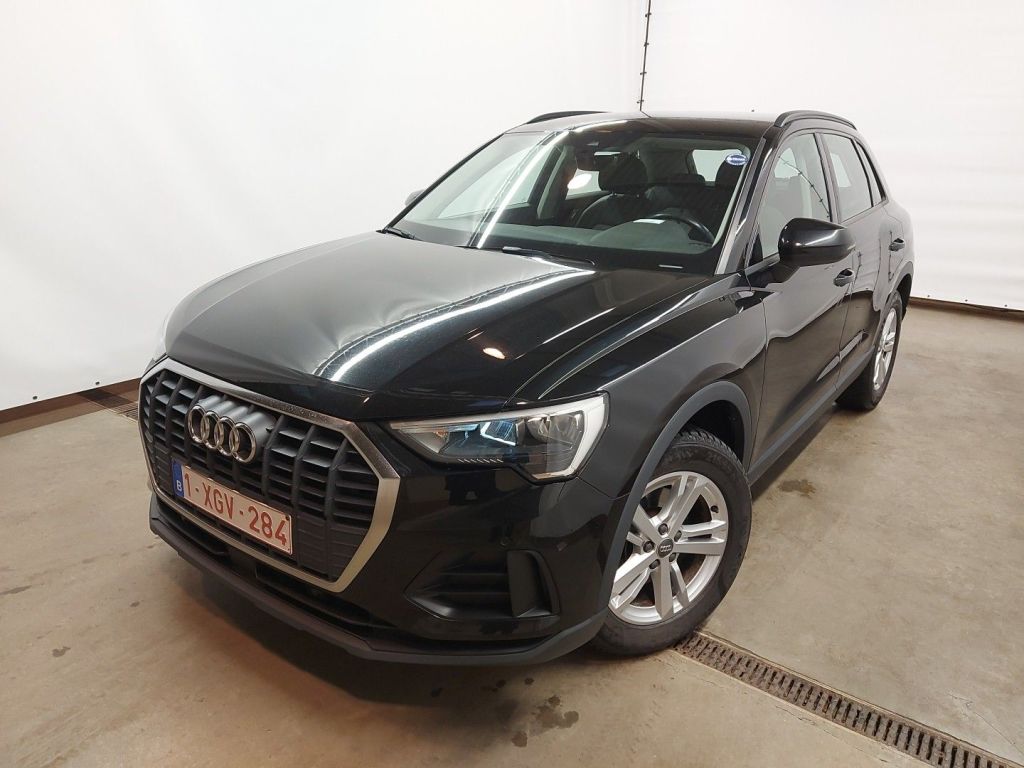 Audi Q3 35 TDI S Tronic Business Edition 5d photo