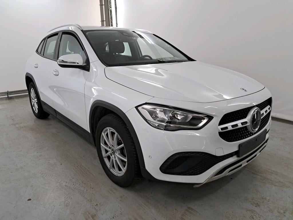 MERCEDES-BENZ GLA 2.0 GLA 180 D DCT BUSINESS SOLUTION Driver Assistance photo