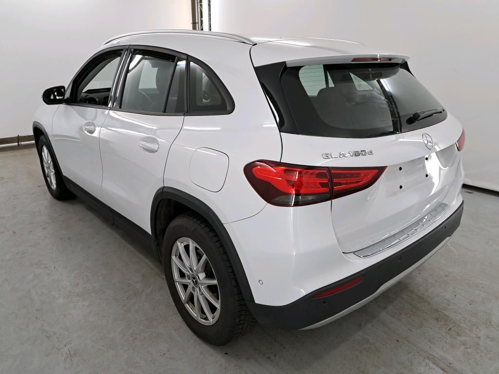 MERCEDES-BENZ GLA 2.0 GLA 180 D DCT BUSINESS SOLUTION Driver Assistance photo