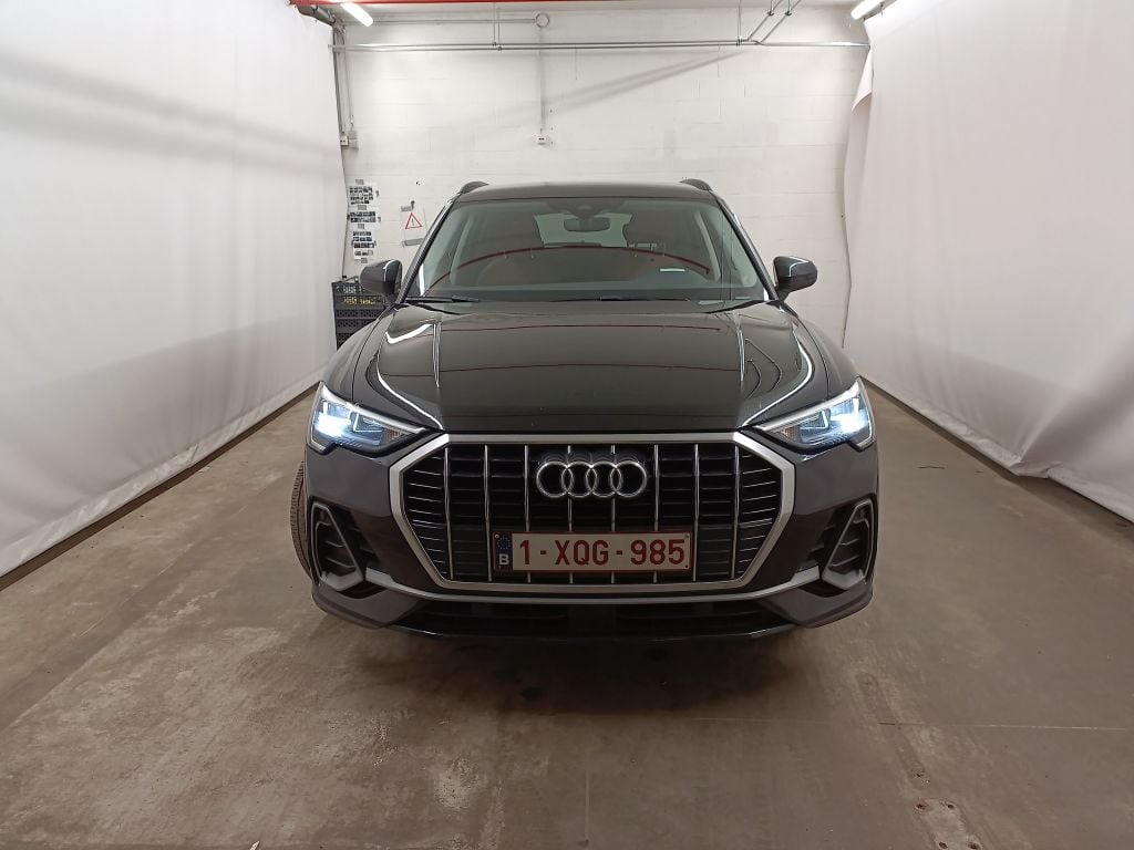 Audi Q3 35 TFSI S tronic S line 5d