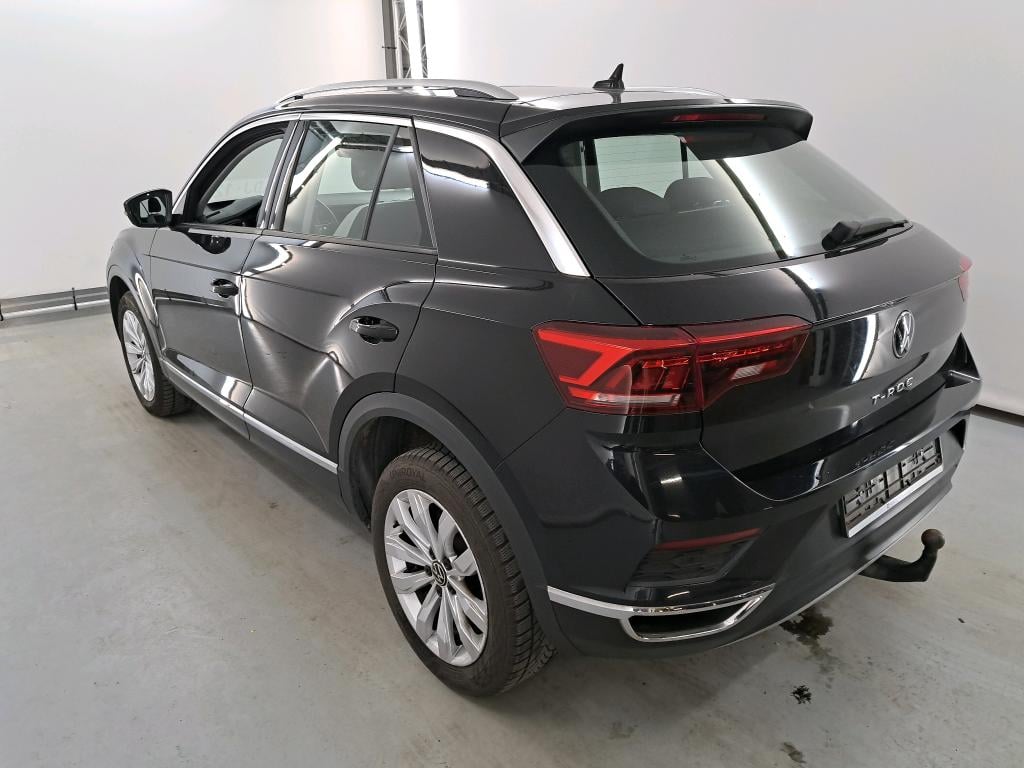 VOLKSWAGEN T-ROC 1.5 TSI DSG ELEGANCE Travel Premium photo