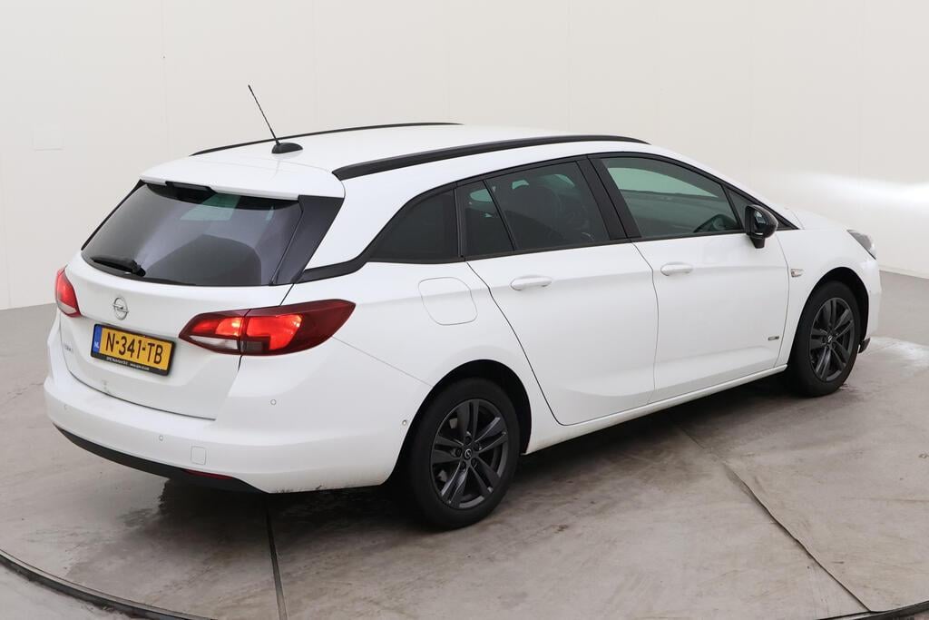 OPEL Astra Sports Tourer 81 kW photo