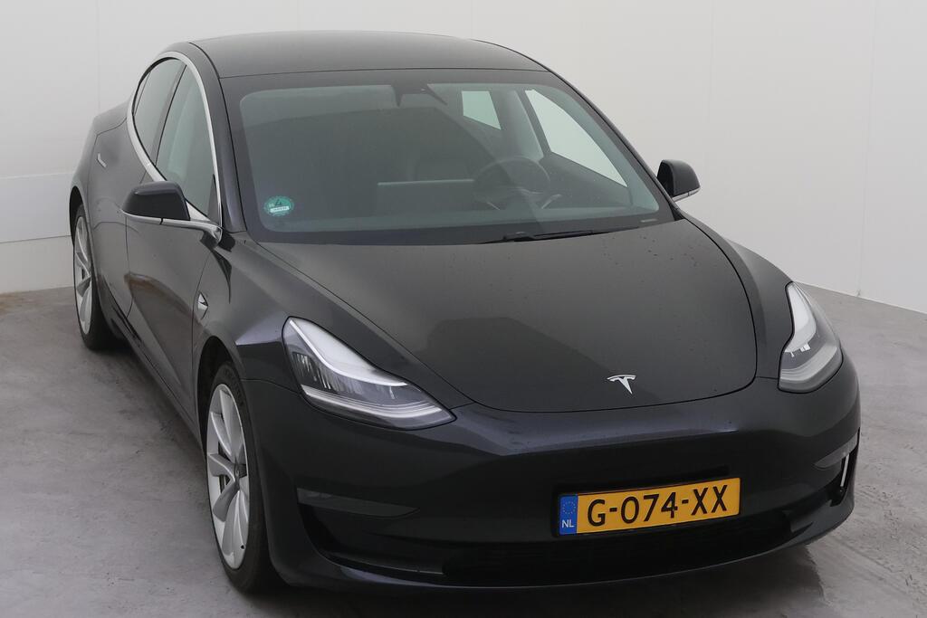 Tesla Model 3 photo