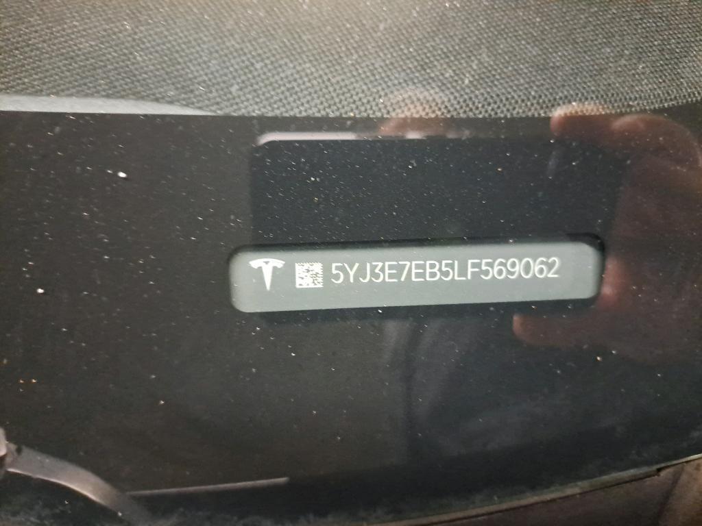 Tesla Model 3 photo