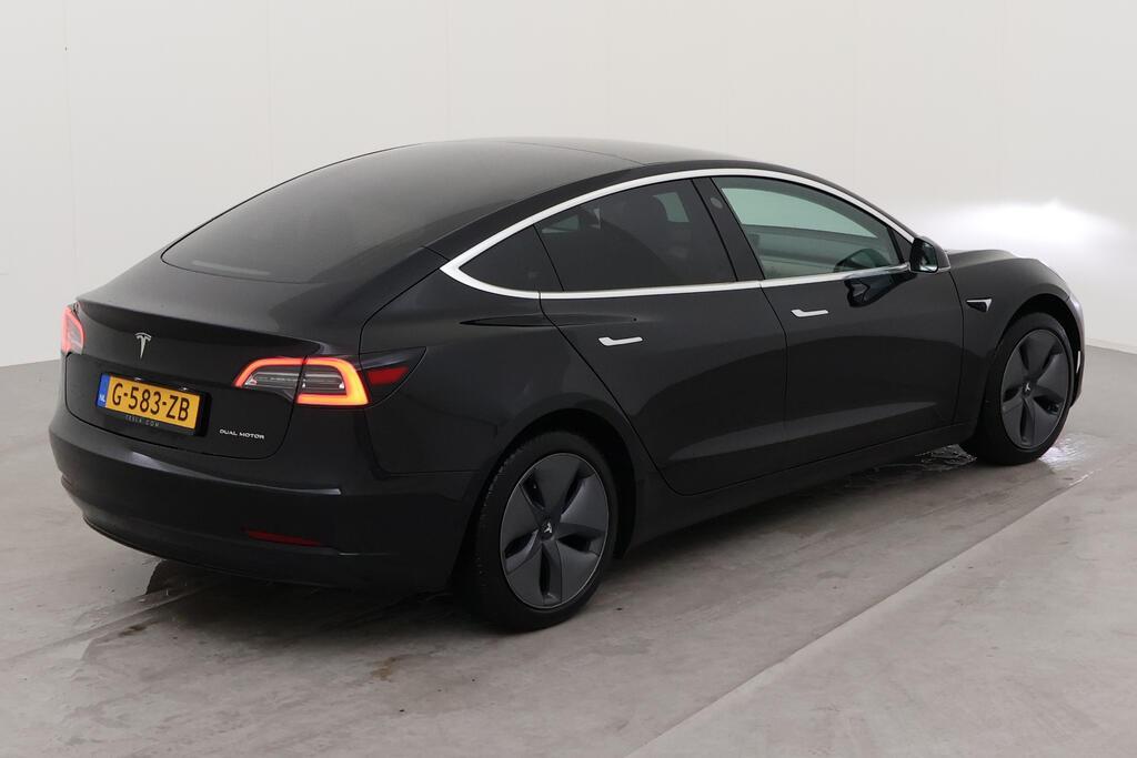 Tesla Model 3 photo