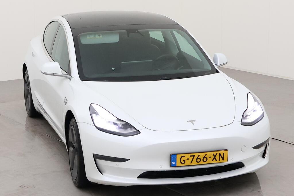 Tesla Model 3 photo