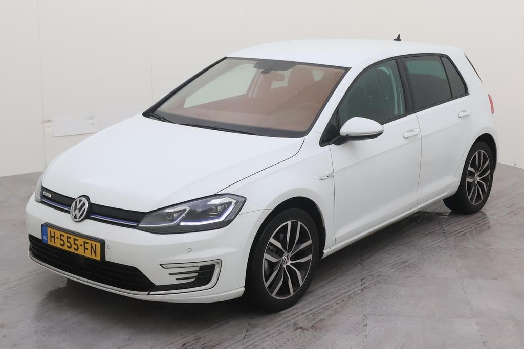 VOLKSWAGEN e-Golf