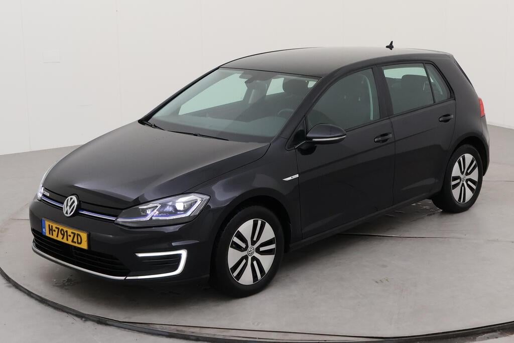 VOLKSWAGEN e-Golf